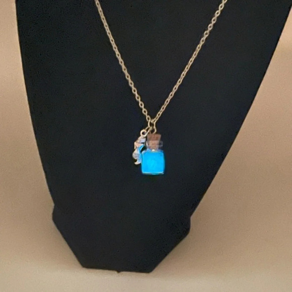 Mermaid Dreams Necklace, NWOT - Picture 7 of 8
